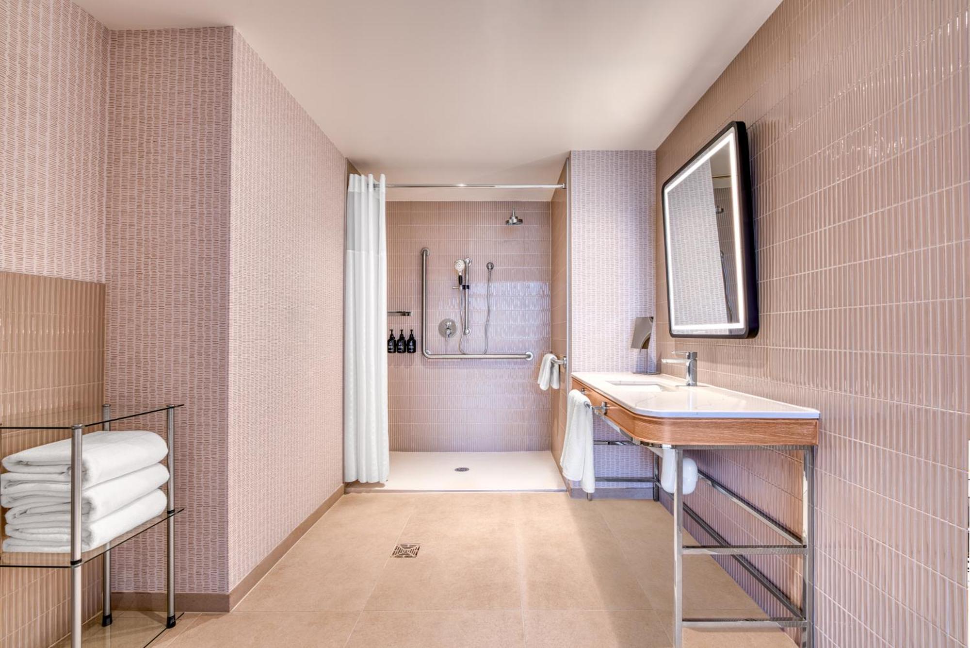 Toor Hotel Toronto, Part Of Jdv By Hyatt Экстерьер фото